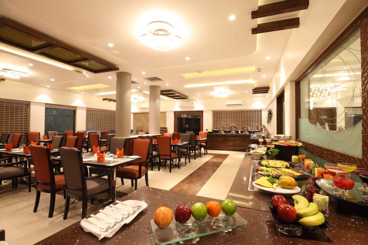 Click Hotel Nashik Exterior foto