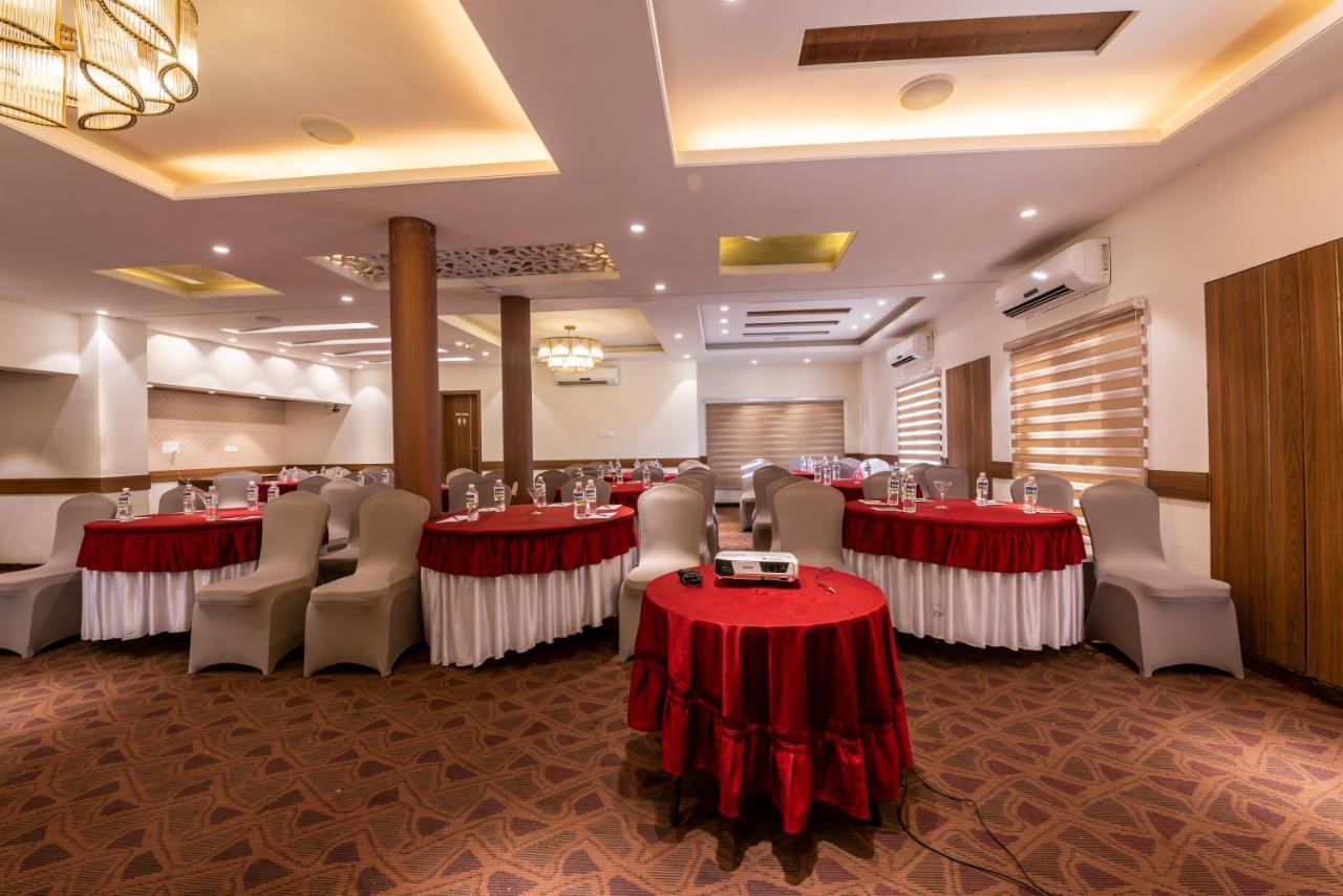 Click Hotel Nashik Exterior foto
